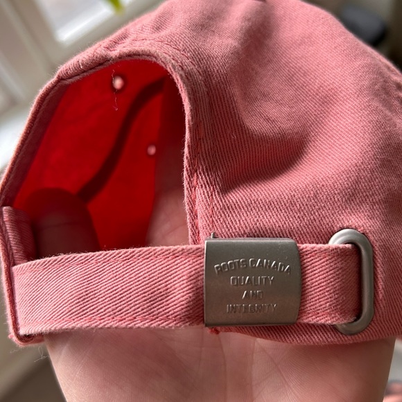 Roots Hat - Picture 2 of 7